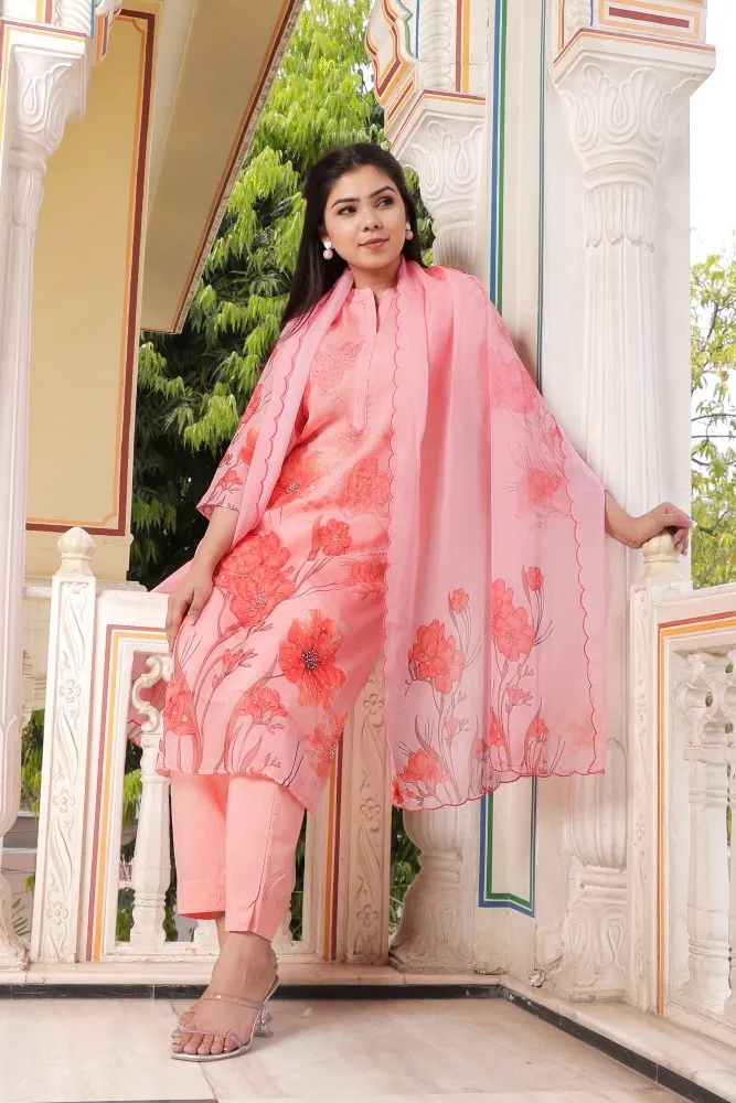 Vaasva Women Pink Tabby Slik Print & Embroidered Kurta, Pant & Dupatta set