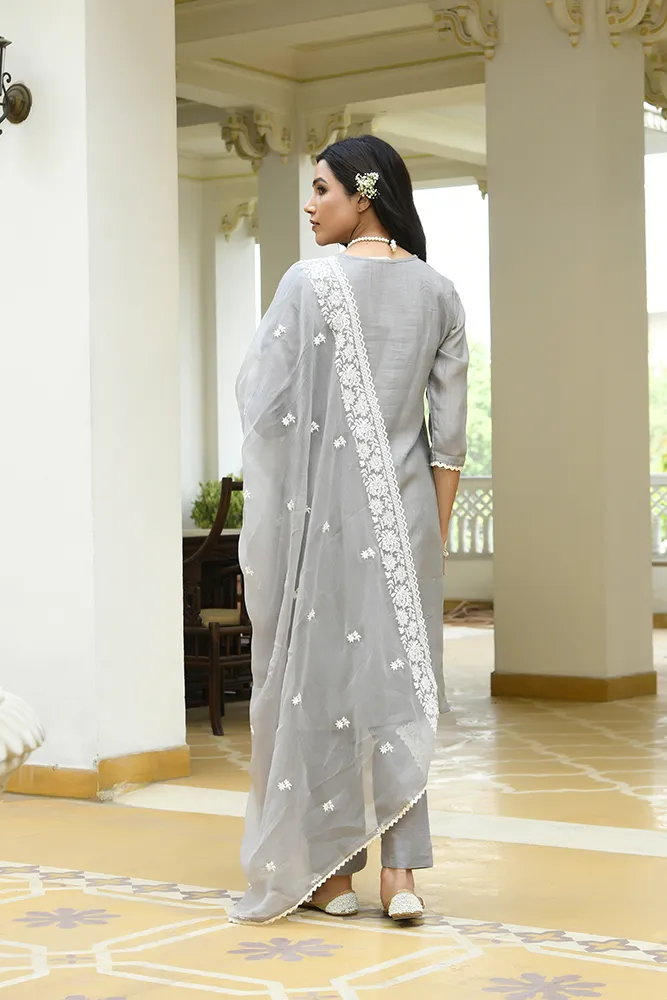 Vaasva Women Grey Linen Embroidered Solid Kurta Set With Solid Pants & Chiffon Embroidered Dupatta Set