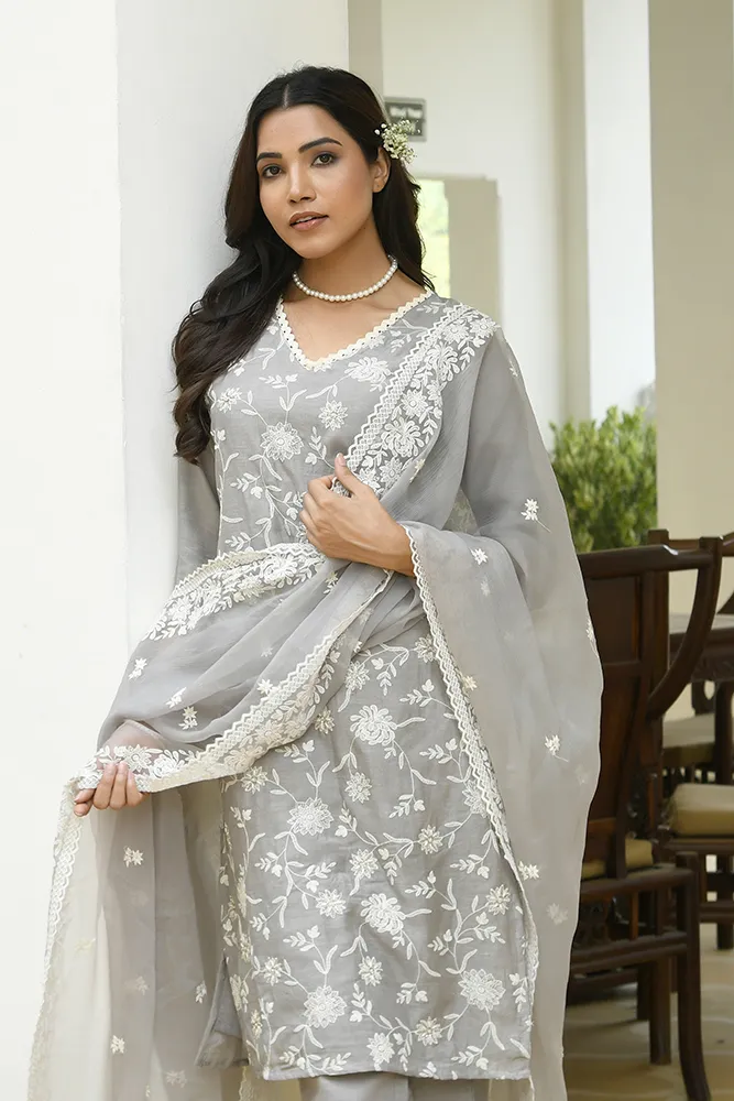 Vaasva Women Grey Linen Embroidered Solid Kurta Set With Solid Pants & Chiffon Embroidered Dupatta Set