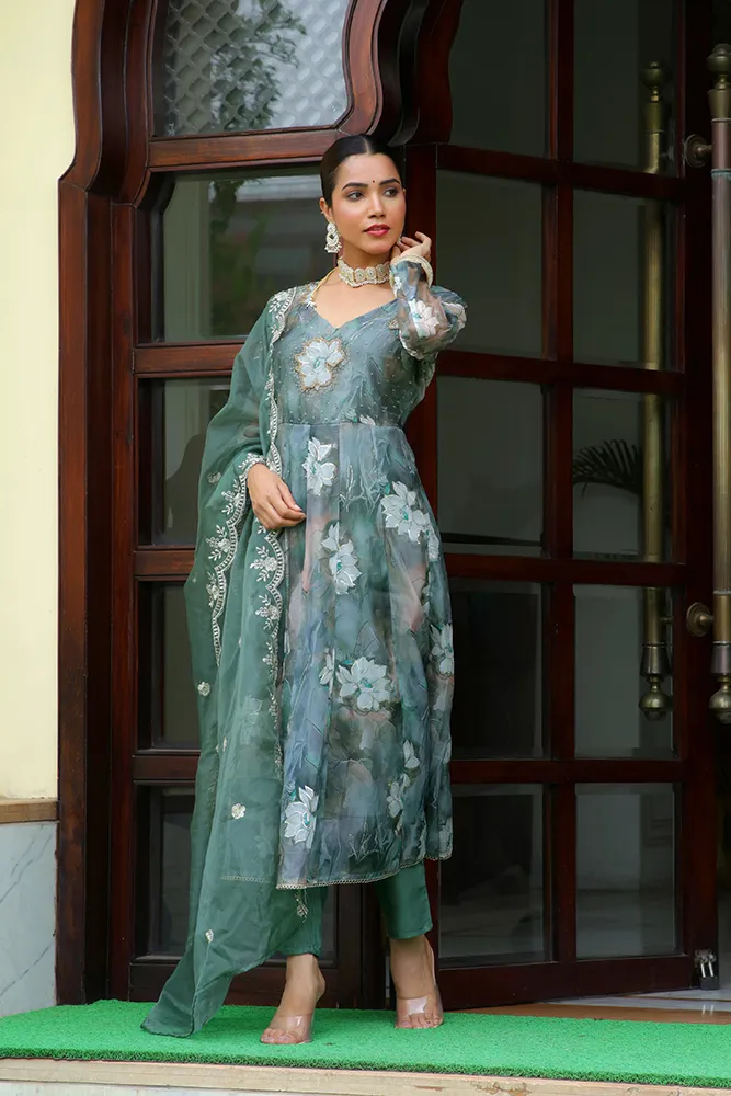 Vaasva Women Green Embroidered Anarkali Kurta With Solid Pant & Dupatta Set