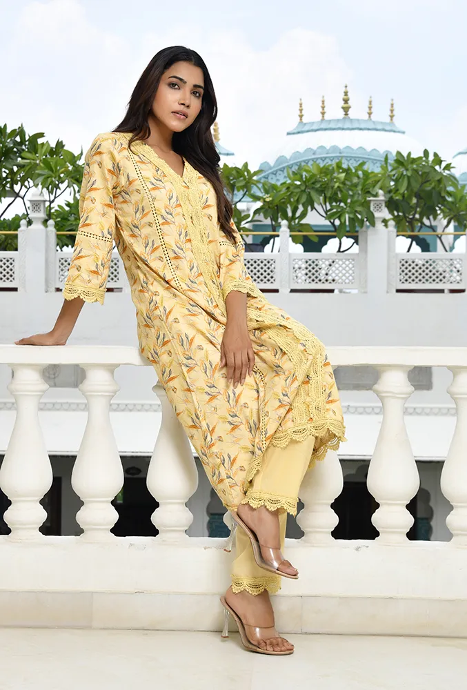 Vaasva Women Yellow Cotton Printed Kurta Pant Set