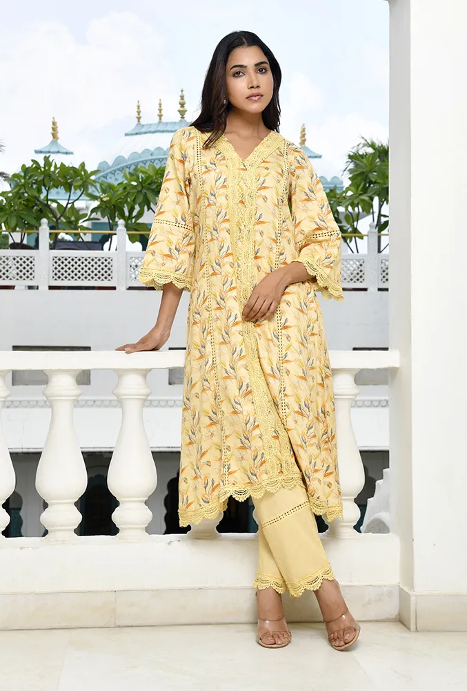 Vaasva Women Yellow Cotton Printed Kurta Pant Set