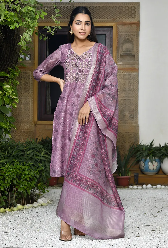 Vaasva Women Purple Chanderi Printed Kurta, Pant & Dupatta Set